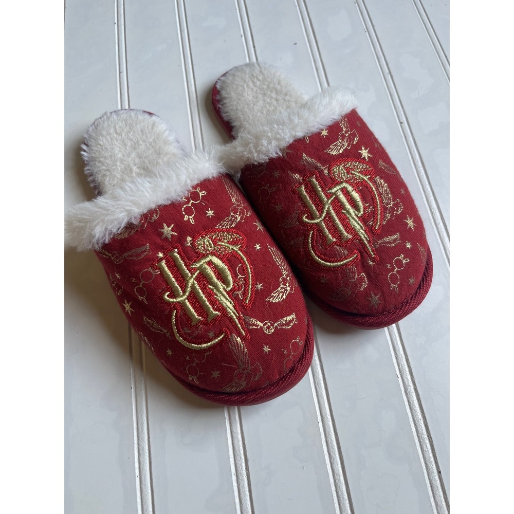 Harry Potter Kids Slippers Maroon Gold HP Crest Faux Fur Lined Size 1.5 US EU 33